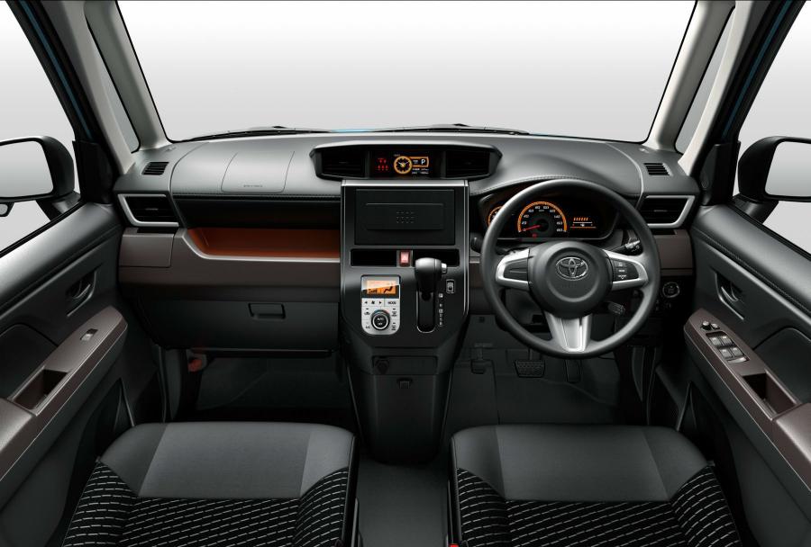Торпедо Toyota Roomy 2016 года  (фото 7 из 28)
